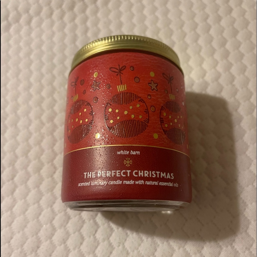 The Perfect Christmas White Barn Candle